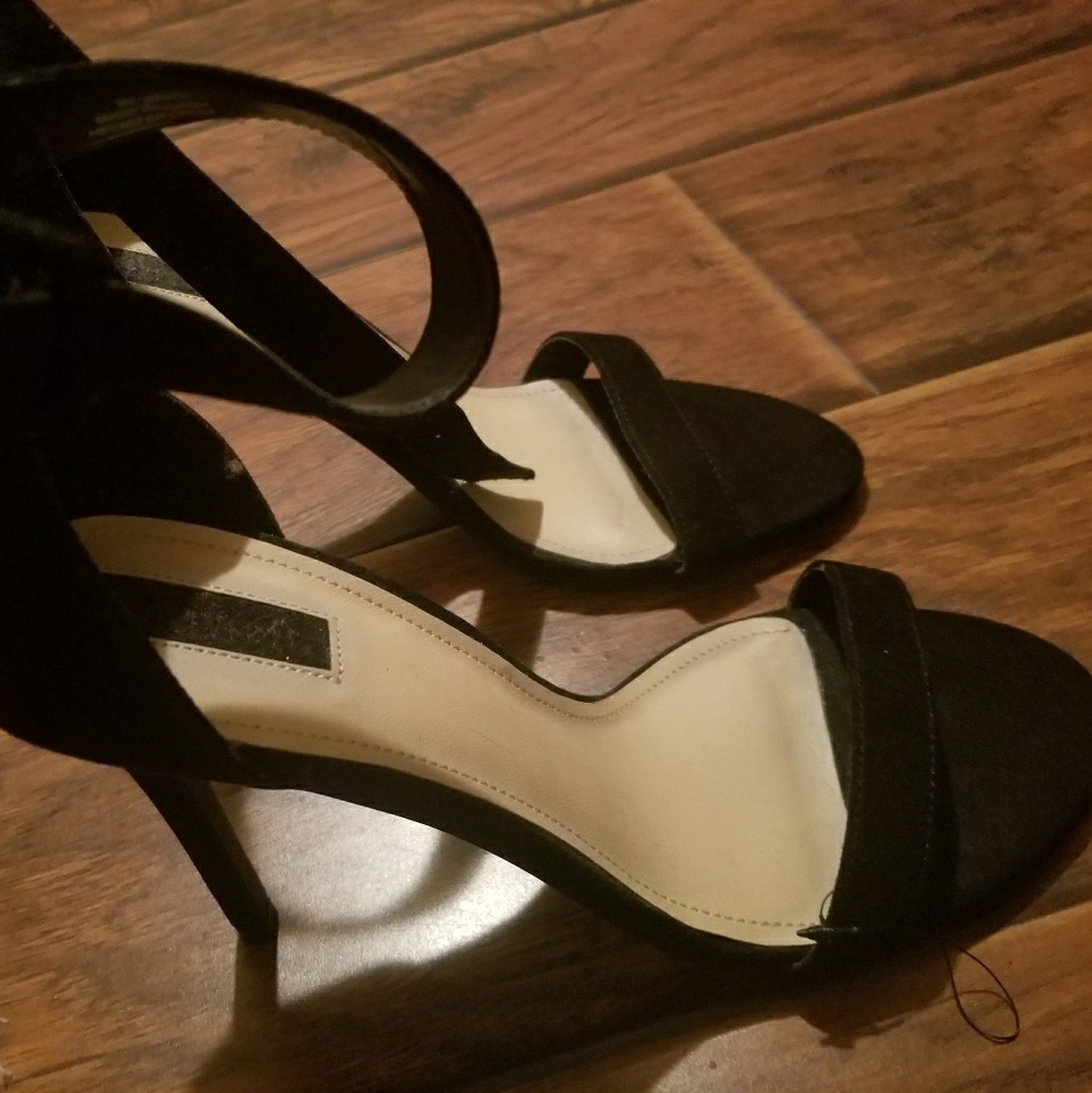 Heels - Picture 3 of 5